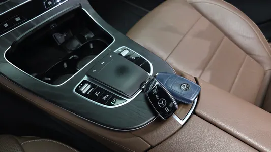 Mercedes-Benz E-Class W213 E350 4MATIC 2021 28
