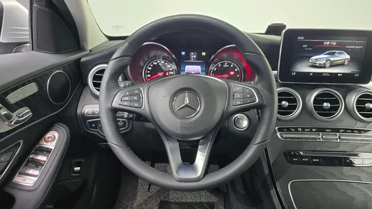 Mercedes-Benz C-Class W205 C200 2018 13