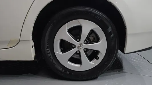 Toyota 프리우스 1.8 E 2012 21
