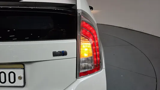 Toyota 프리우스 1.8 E 2012 23