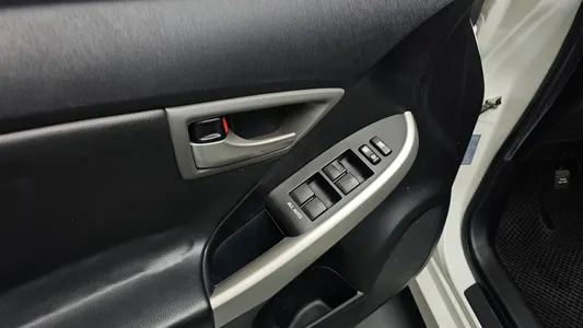 Toyota 프리우스 1.8 E 2012 28
