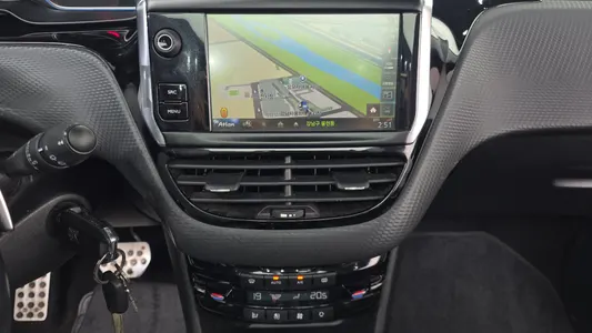 Peugeot 2008 1.6 BlueHDi 2017 14