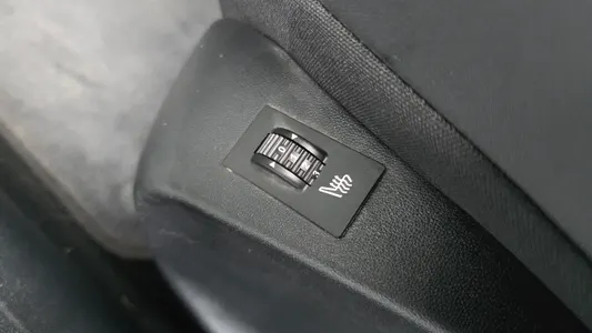 Peugeot 2008 1.6 BlueHDi 2017 18