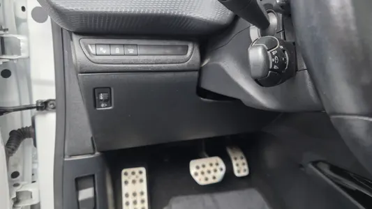 Peugeot 2008 1.6 BlueHDi 2017 28