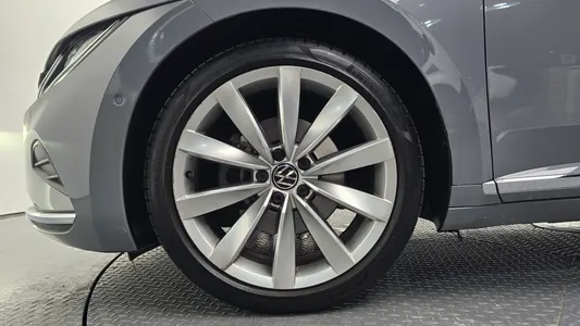 Volkswagen 아테온 2.0 TDI 2023 4