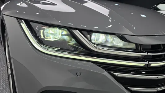 Volkswagen 아테온 2.0 TDI 2023 22