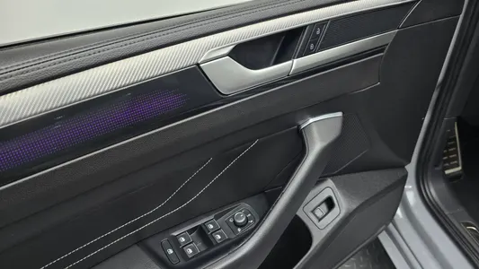 Volkswagen 아테온 2.0 TDI 2023 28
