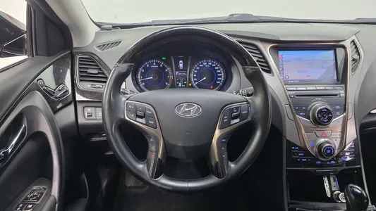Hyundai Grandeur HG HG240 2011 13