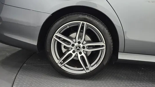 Mercedes-Benz E-Class W213 E300 4MATIC AMG Line 2020 5