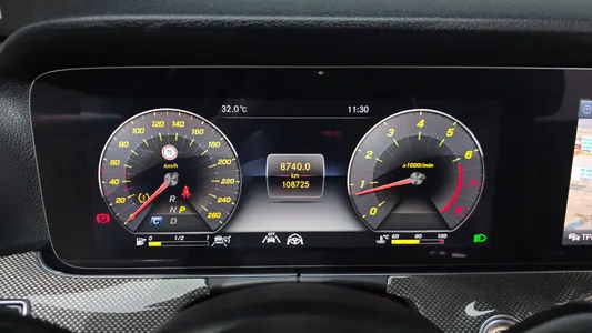 Mercedes-Benz E-Class W213 E300 4MATIC AMG Line 2020 8