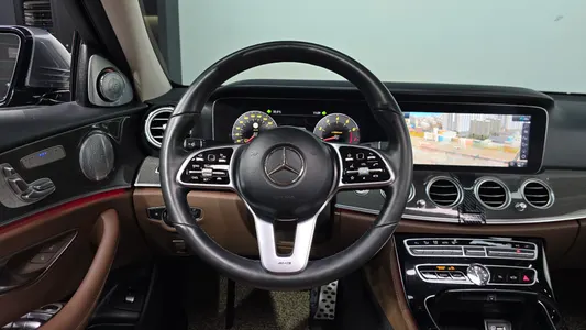 Mercedes-Benz E-Class W213 E300 4MATIC AMG Line 2020 12