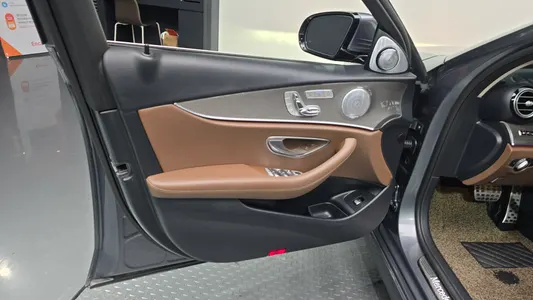 Mercedes-Benz E-Class W213 E300 4MATIC AMG Line 2020 25