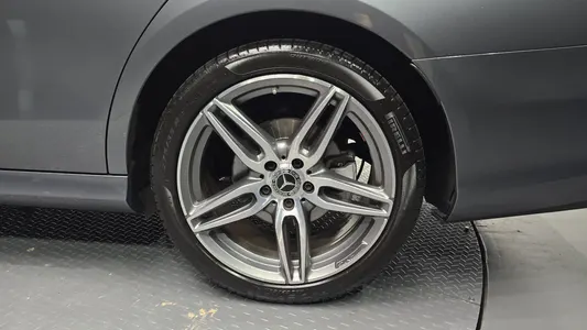 Mercedes-Benz E-Class W213 E300 4MATIC AMG Line 2020 22