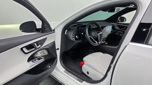 Mercedes-Benz E-Class W214 E450 4MATIC 2025 10