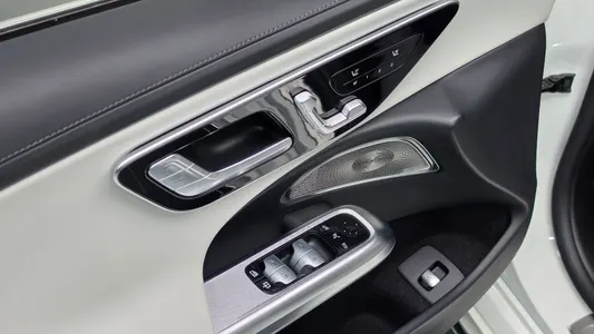 Mercedes-Benz E-Class W214 E450 4MATIC 2025 19