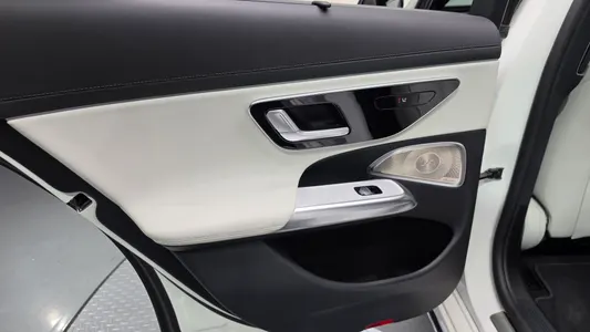 Mercedes-Benz E-Class W214 E450 4MATIC 2025 25