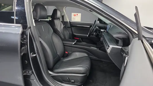 Hyundai (GN7) 3.5 LPG 2WD 2022 10
