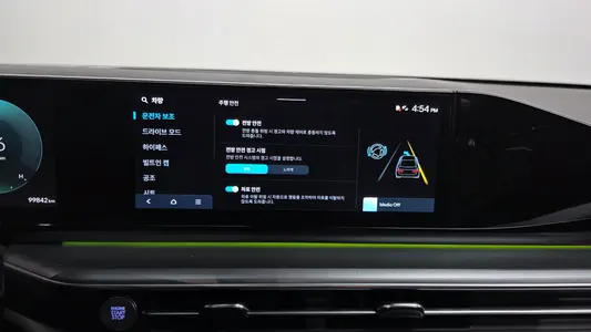 Hyundai (GN7) 3.5 LPG 2WD 2022 15