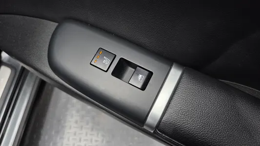 Hyundai (GN7) 3.5 LPG 2WD 2022 17