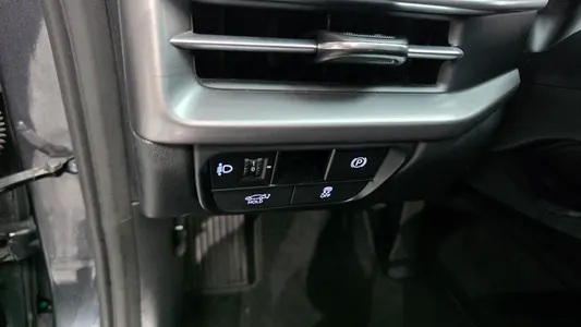 Hyundai (GN7) 3.5 LPG 2WD 2022 31