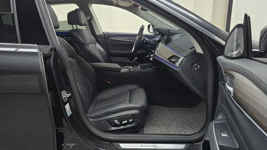 BMW 6 Series GT (G32) 630i xDrive 2022 27