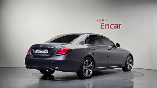 Mercedes-Benz E-Class W213 E300 2019