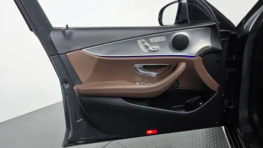 Mercedes-Benz E-Class W213 E300 2019 24