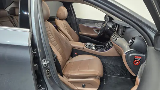 Mercedes-Benz E-Class W213 E300 2019 26