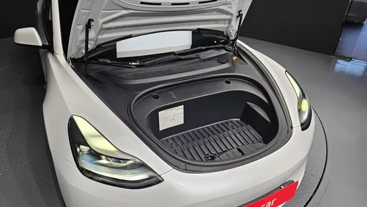 Tesla 3 AWD 2022 6