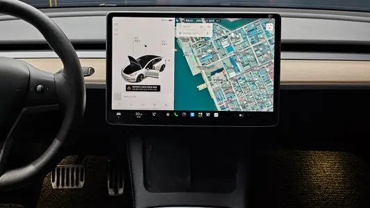 Tesla 3 AWD 2022 14