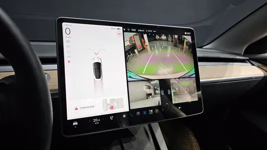 Tesla 3 AWD 2022 15