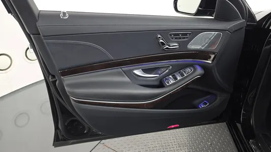Mercedes-Benz S-Class W222 S560L 4MATIC 2020 24