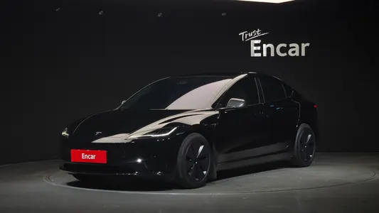 Tesla 3 AWD 2024