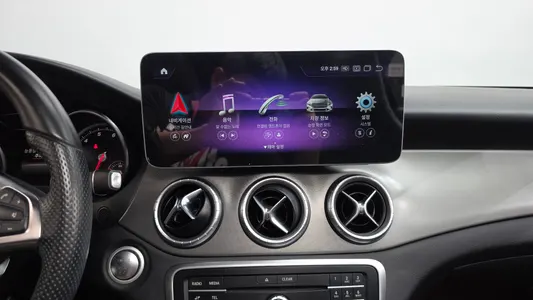 Mercedes-Benz CLA-Class C117 CLA220 AMG Line 2018 13
