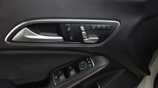 Mercedes-Benz CLA-Class C117 CLA220 AMG Line 2018 28