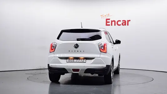 KG Mobility Tivoli VX 2WD 2017 4