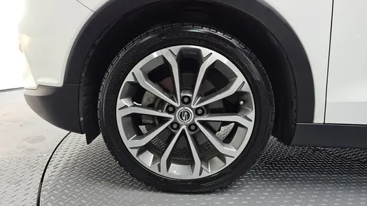 KG Mobility Tivoli VX 2WD 2017 5