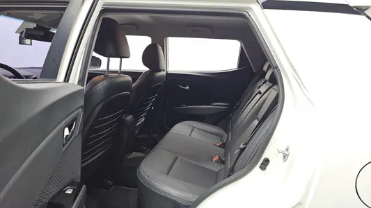 KG Mobility Tivoli VX 2WD 2017 12