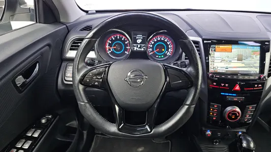 KG Mobility Tivoli VX 2WD 2017 13