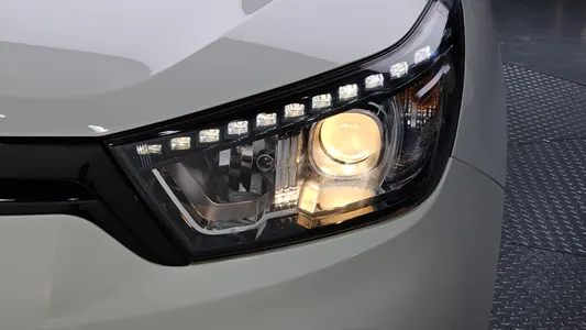KG Mobility Tivoli VX 2WD 2017 23