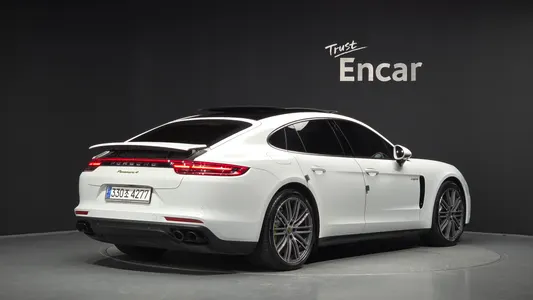 Porsche (971) 2.9 AWD E- 2020