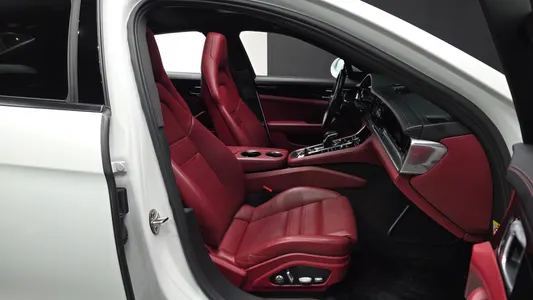 Porsche (971) 2.9 AWD E- 2020 10