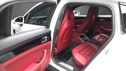 Porsche (971) 2.9 AWD E- 2020 26