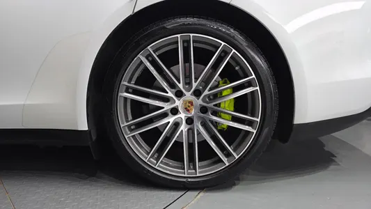 Porsche (971) 2.9 AWD E- 2020 21