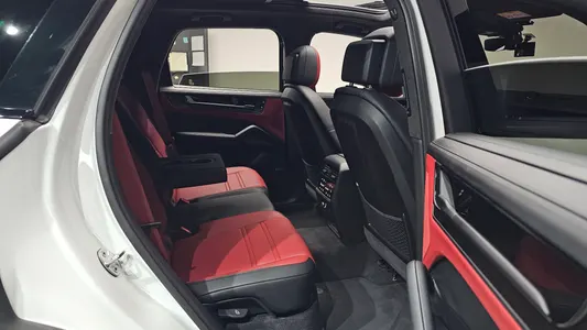 Porsche (PO536) 4.0 GTS 2025 10