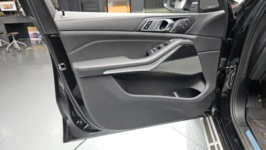 BMW X7 (G07) xDrive 40i M 7 2026 24