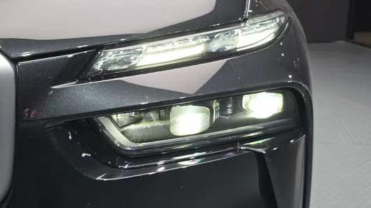 BMW X7 (G07) xDrive 40i M 7 2026 22