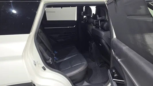 KG Mobility EVX E7 2024 11