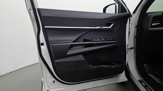 KG Mobility EVX E7 2024 24