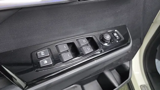 KG Mobility EVX E7 2024 30